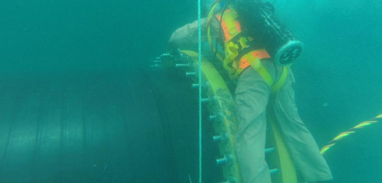 Underwater flange connection of  2200mm Diameter  HDPE pipeline